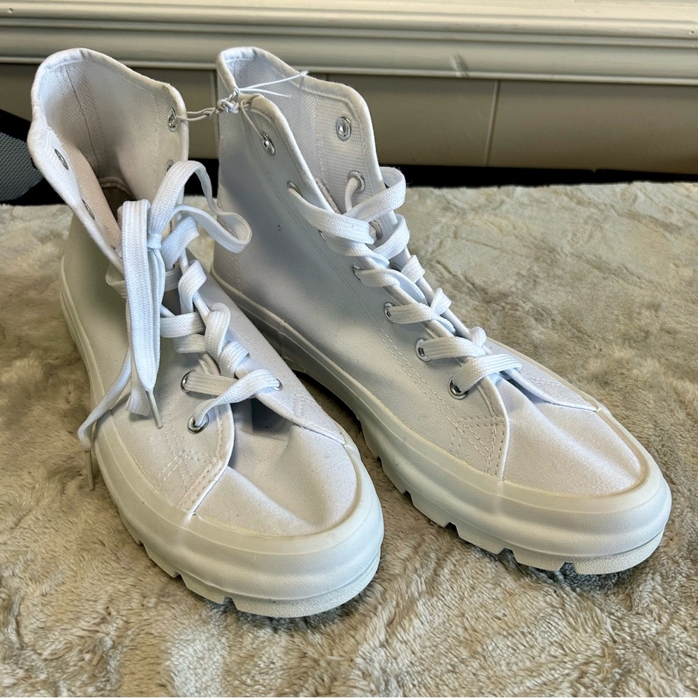 U.S. Sports Sz 10 White Hi Top Sneakers NWOT
